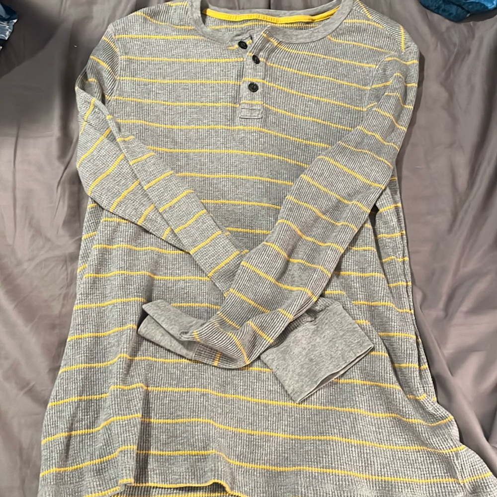 Men’s long sleeve shirt
